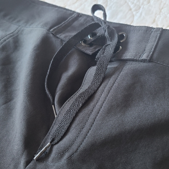 CROFT & BARROW Black Cargo Shorts - Picture 6 of 6